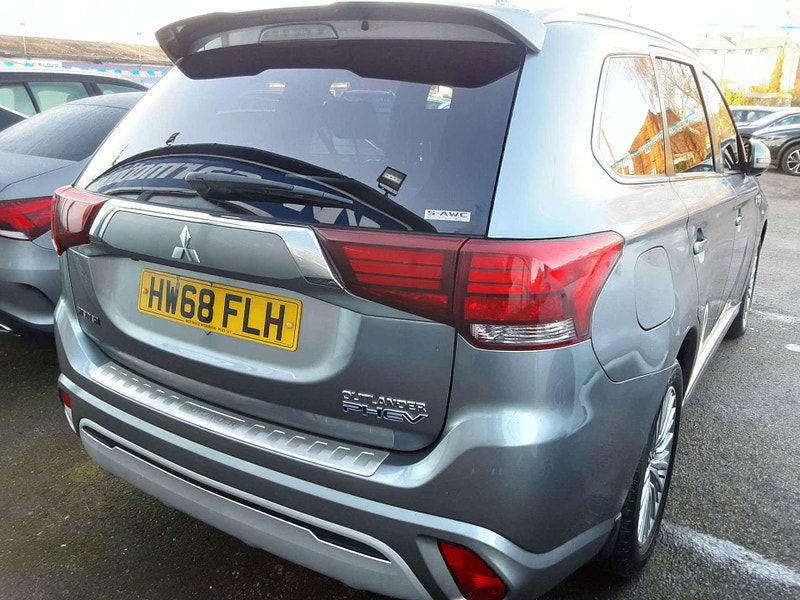 Mitsubishi Outlander 2.4h TwinMotor 13.8kWh 4h CVT 4WD Euro 6 (s/s) 5dr 5dr Automatic 2025