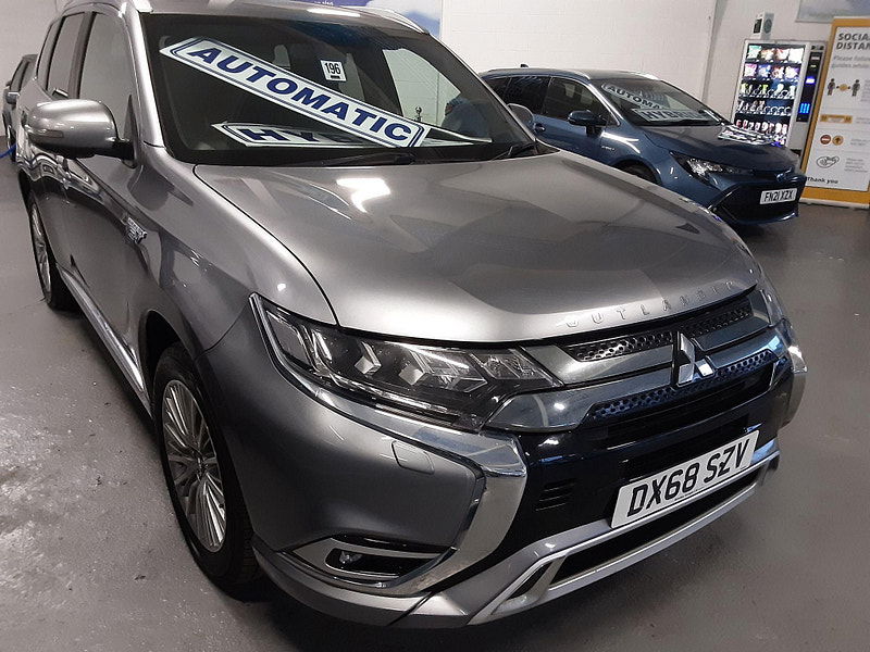 Mitsubishi Outlander 2.4h TwinMotor 13.8kWh 5h CVT 4WD Euro 6 (s/s) 5dr 5dr Automatic 2024