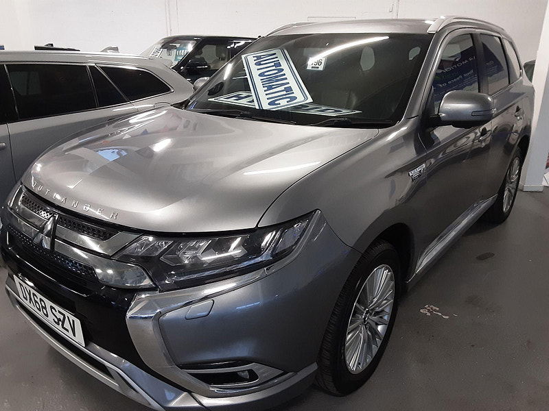 Mitsubishi Outlander 2.4h TwinMotor 13.8kWh 5h CVT 4WD Euro 6 (s/s) 5dr 5dr Automatic 2024