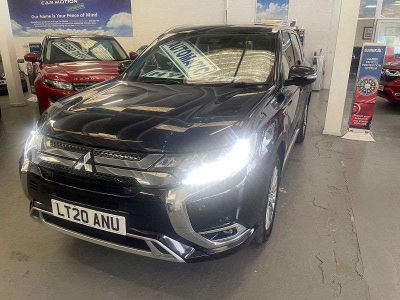 Mitsubishi Outlander 2.4h TwinMotor 13.8kWh Exceed Safety CVT 4WD Euro 6 (s/s) 5dr 5dr Automatic 2025