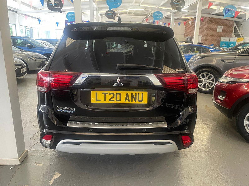 Mitsubishi Outlander 2.4h TwinMotor 13.8kWh Exceed Safety CVT 4WD Euro 6 (s/s) 5dr 5dr Automatic 2025