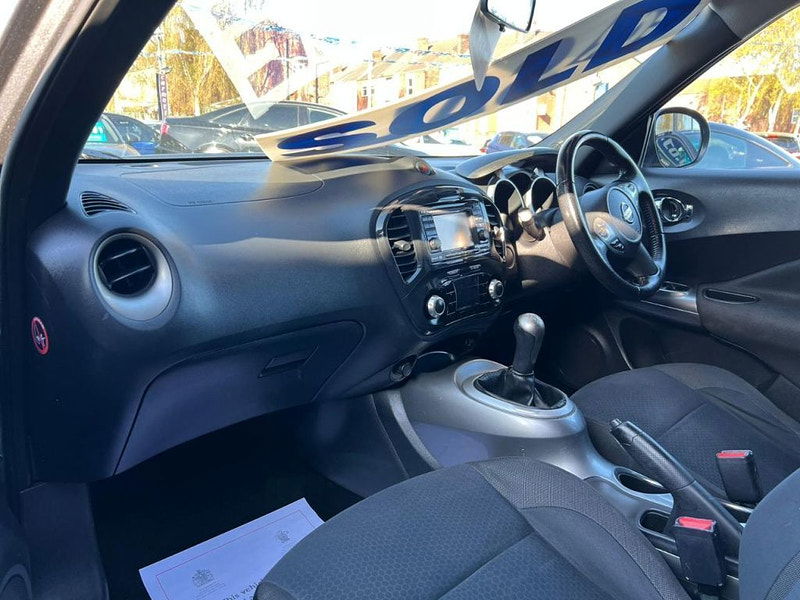 Nissan Juke 1.6 Acenta 5dr [Premium Pack] 5dr Manual 2025