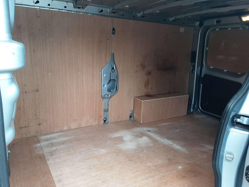 Nissan Primastar 2.0 Primastar Tekna dCi 2dr Manual 2026