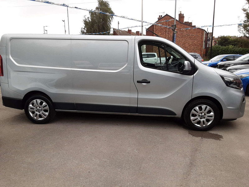 Nissan Primastar 2.0 Primastar Tekna dCi 2dr Manual 2025