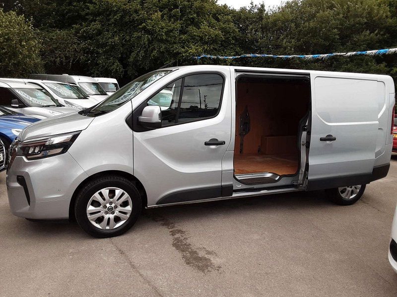 Nissan Primastar 2.0 Primastar Tekna dCi 2dr Manual 2025