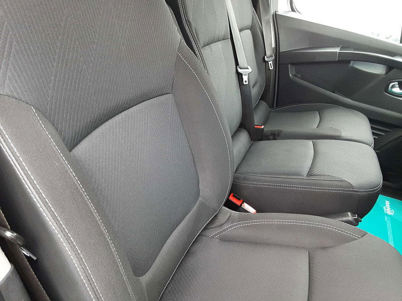 Nissan Primastar 2.0 Primastar Tekna dCi 2dr Manual 2025