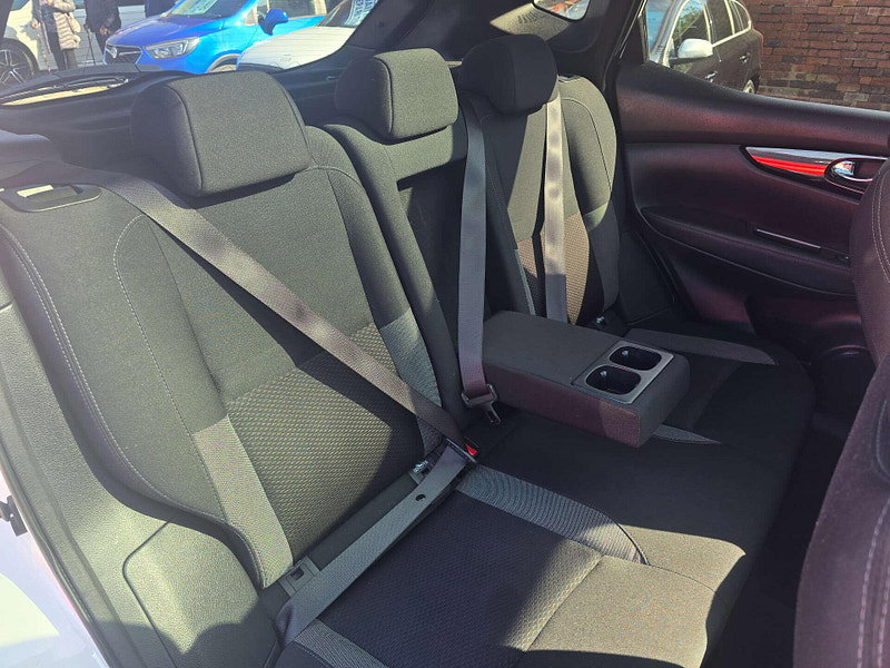 Nissan Qashqai 1.3 Qashqai N-Connecta DiG-T 5dr 5dr Manual 2026