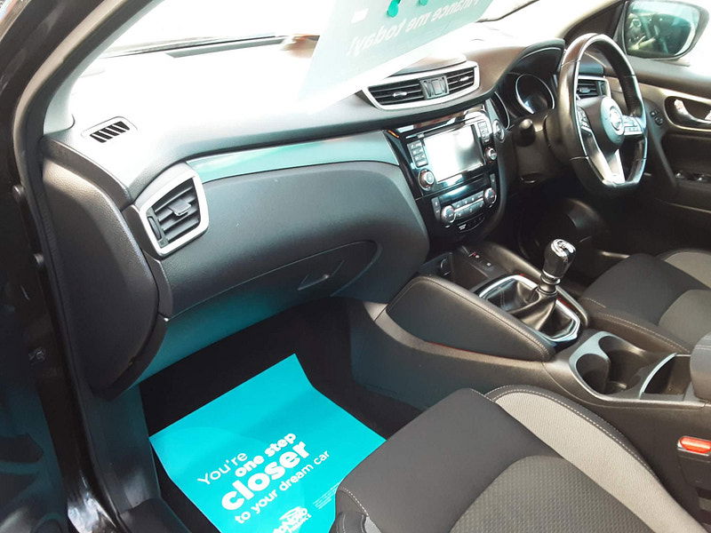 Nissan Qashqai 1.5 dCi N-Connecta Euro 6 (s/s) 5dr 5dr Manual 2025