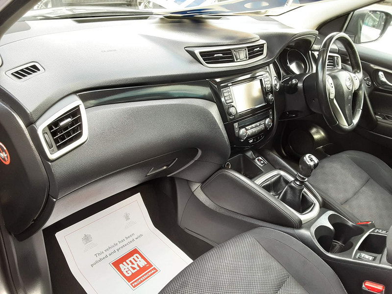 Nissan Qashqai 1.6 DIG-T N-Connecta 2WD Euro 6 (s/s) 5dr 5dr Manual 2025