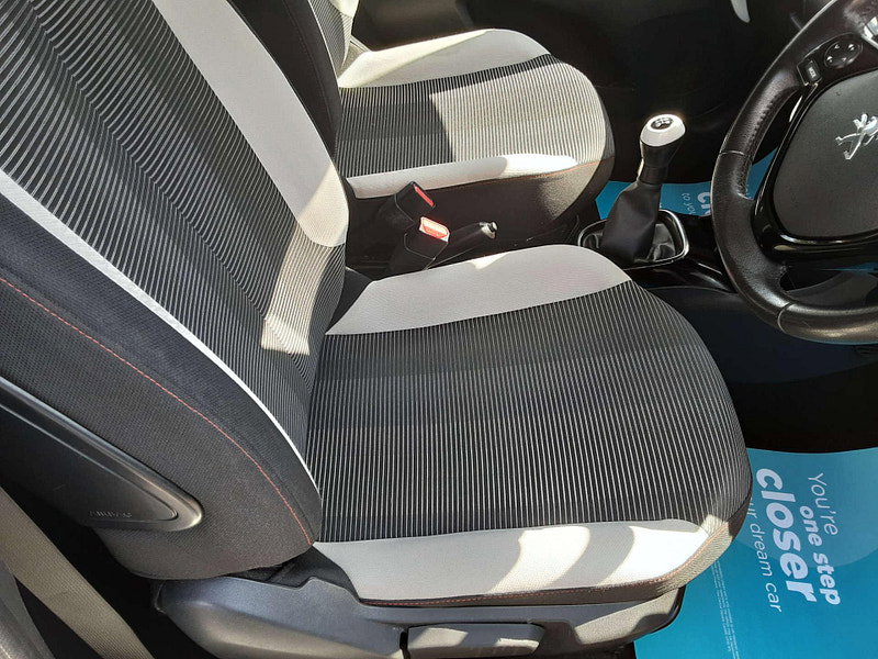 Peugeot 108 1.2 108 Roland Garros Top 3dr 3dr Manual 2026