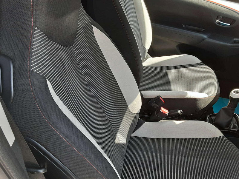 Peugeot 108 1.2 108 Roland Garros Top 3dr 3dr Manual 2026