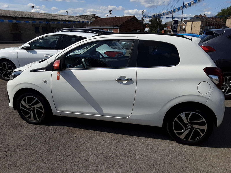 Peugeot 108 1.2 108 Roland Garros Top 3dr 3dr Manual 2025