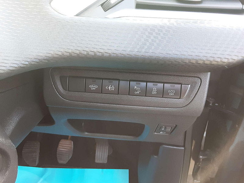 Peugeot 2008 1.6 2008 Allure Blue HDi S/S 5dr 5dr Manual 2025