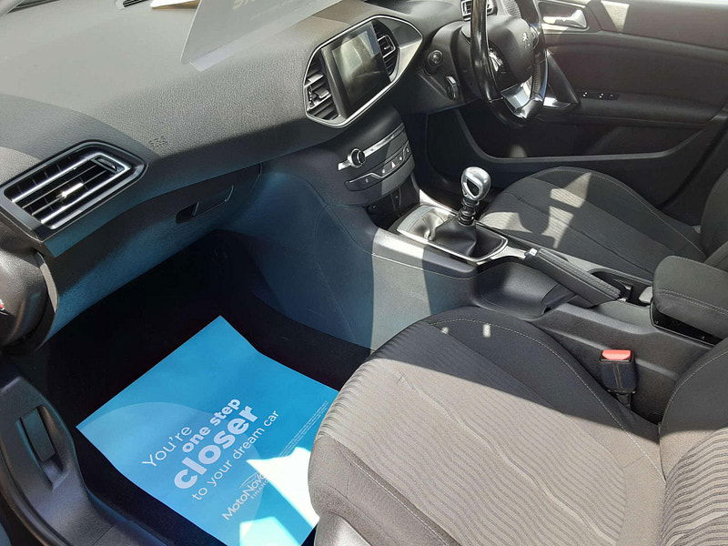 Peugeot 308 1.6 308 Active HDi Blue S/S 5dr 5dr Manual 2025