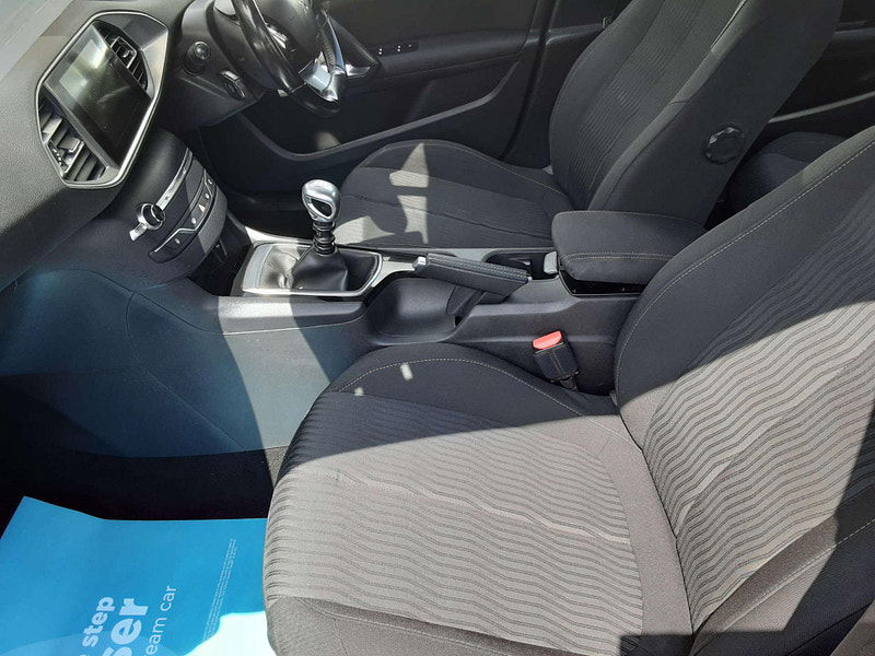 Peugeot 308 1.6 308 Active HDi Blue S/S 5dr 5dr Manual 2025