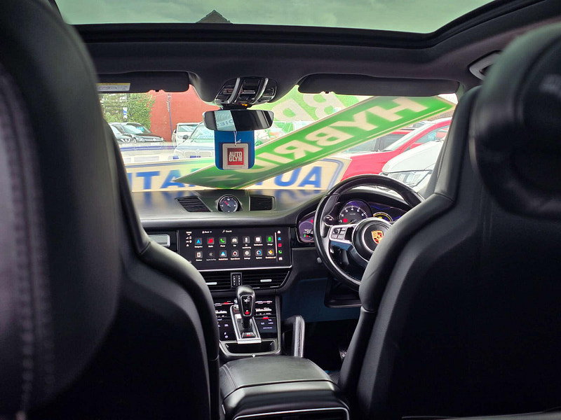 Porsche Cayenne 3.0 Cayenne V6 Platinum Edition E-Hybrid A 4WD 5dr 5dr Automatic 2026