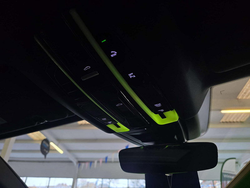 Porsche Cayenne 3.0 Cayenne V6 Platinum Edition E-Hybrid A 4WD 5dr 5dr Automatic 2026