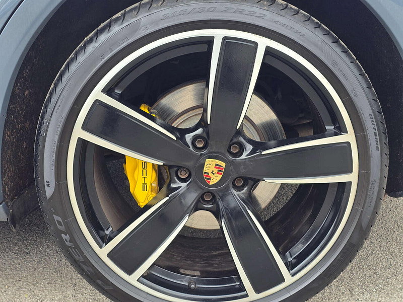 Porsche Cayenne 3.0 Cayenne V6 Platinum Edition E-Hybrid A 4WD 5dr 5dr Automatic 2026