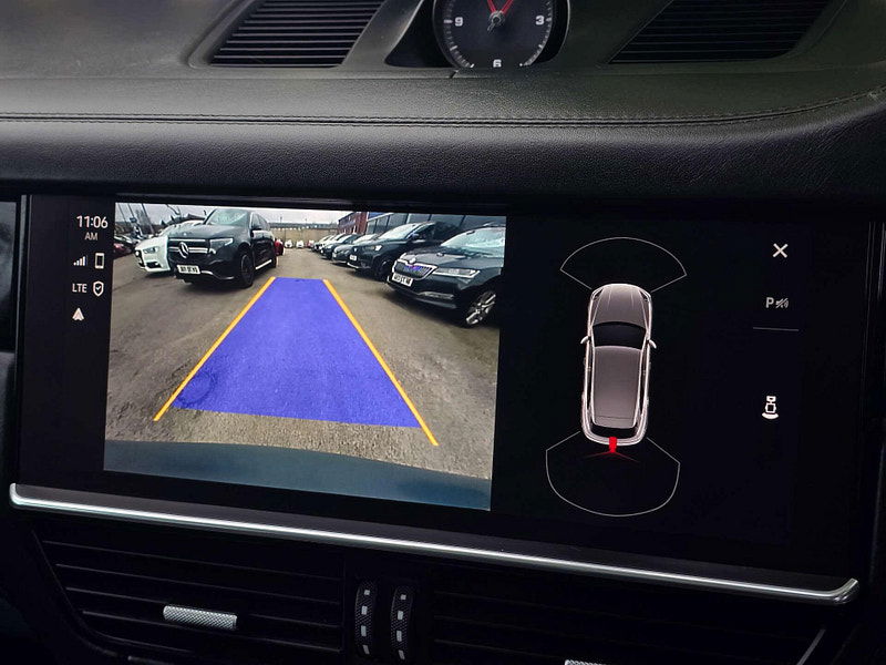 Porsche Cayenne 3.0 Cayenne V6 Platinum Edition E-Hybrid A 4WD 5dr 5dr Automatic 2026