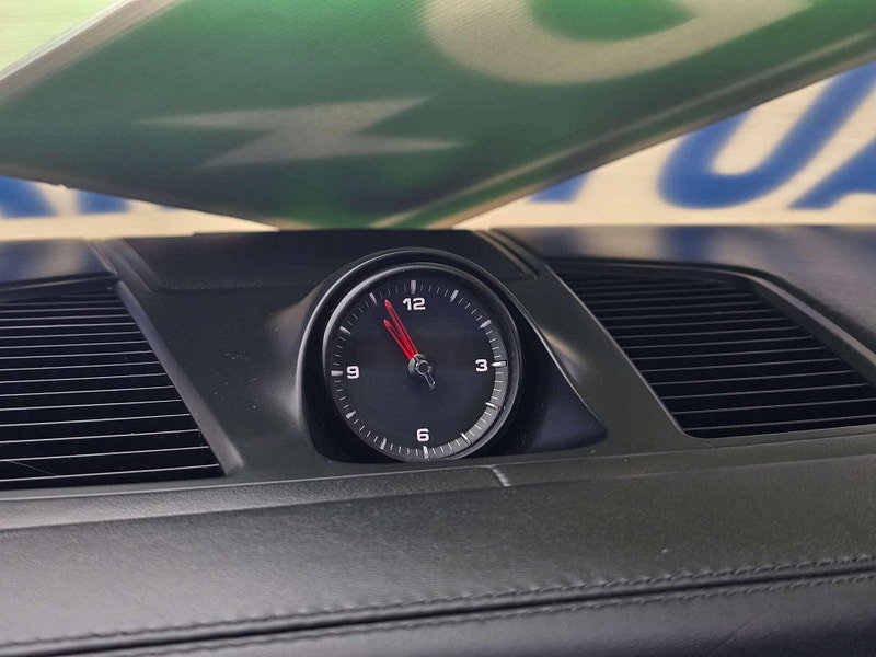 Porsche Cayenne 3.0 Cayenne V6 Platinum Edition E-Hybrid A 4WD 5dr 5dr Automatic 2026