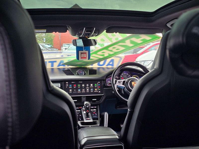 Porsche Cayenne 3.0 Cayenne V6 Platinum Edition E-Hybrid A 4WD 5dr 5dr Automatic 2026