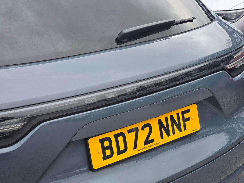 Porsche Cayenne 3.0 Cayenne V6 Platinum Edition E-Hybrid A 4WD 5dr 5dr Automatic 2026