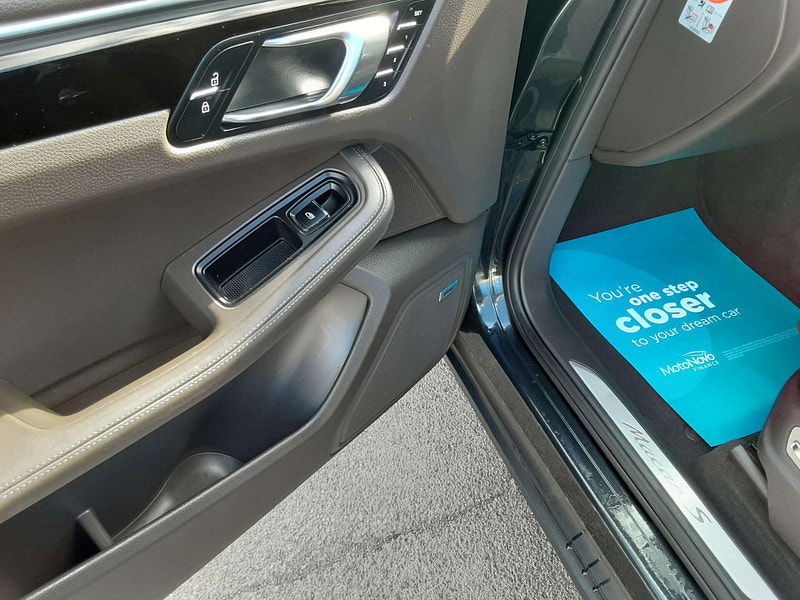 Porsche Macan 3.0 Macan S Semi-Auto 4WD 5dr 5dr Automatic 2025