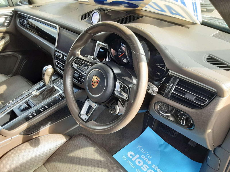 Porsche Macan 3.0 Macan S Semi-Auto 4WD 5dr 5dr Automatic 2025