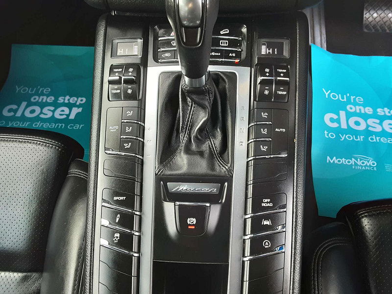 Porsche Macan 3.6 Macan T Semi-Auto 4WD 5dr 5dr Automatic 2026