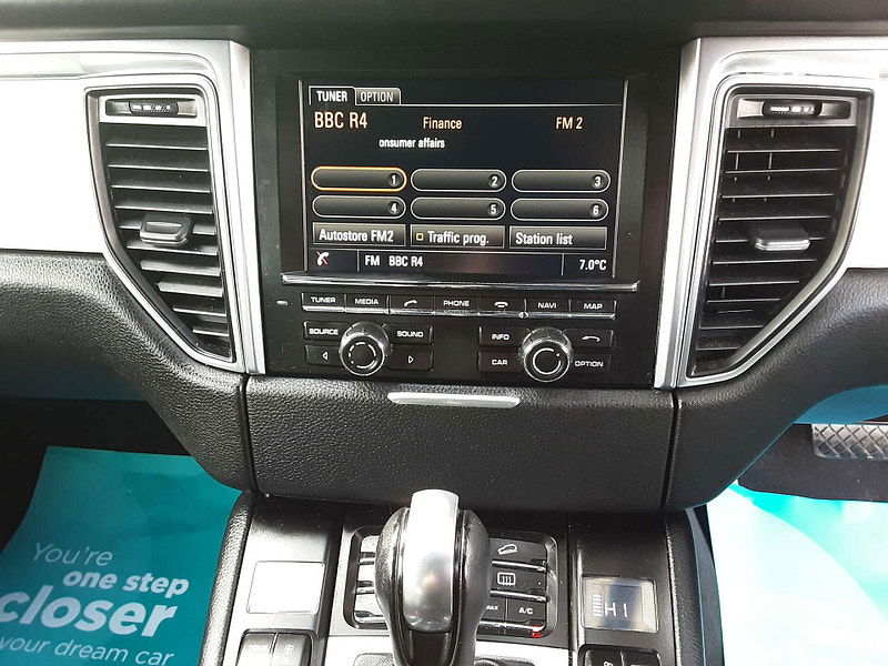 Porsche Macan 3.6 Macan T Semi-Auto 4WD 5dr 5dr Automatic 2026