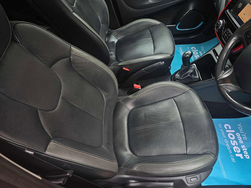 Renault Captur 0.9 Captur Signature Nav TCe 5dr 5dr Manual 2026