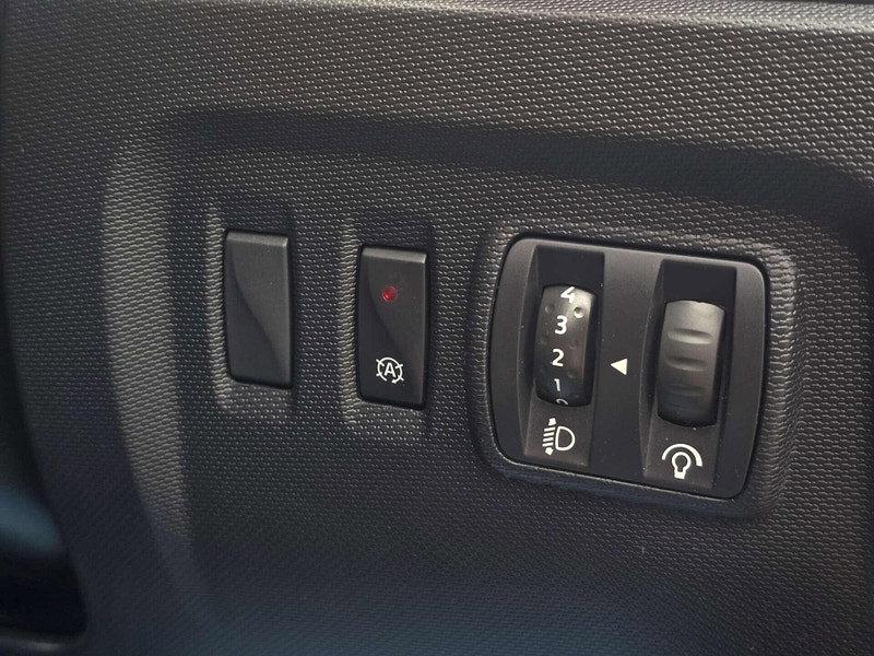 Renault Captur 0.9 Captur Signature Nav TCe 5dr 5dr Manual 2026