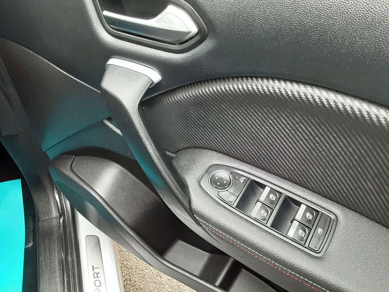 Renault Captur 1.6 Captur RS Line E-Tech PHEV Auto 5dr 5dr Automatic 2025