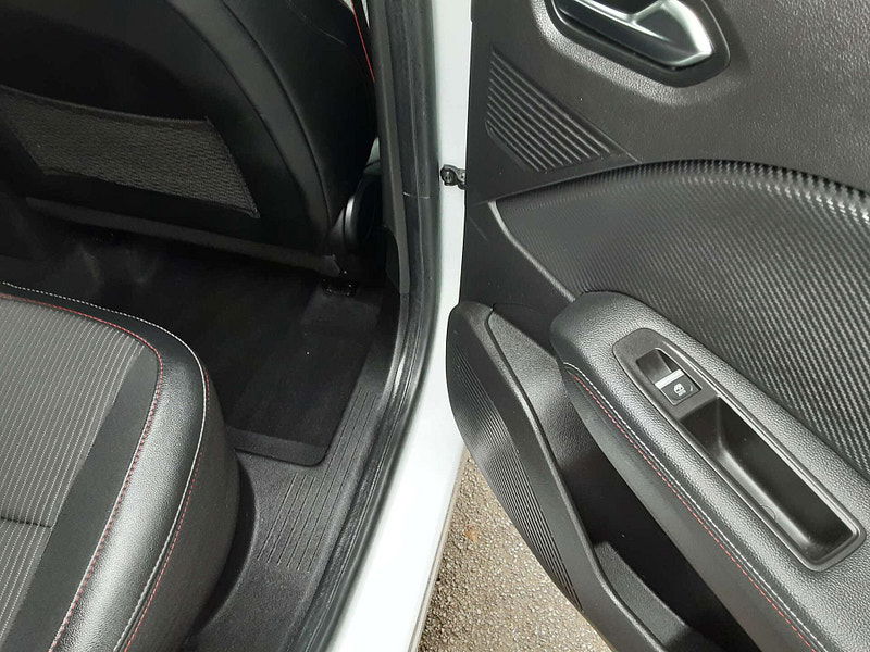 Renault Captur 1.6 Captur RS Line E-Tech PHEV Auto 5dr 5dr Automatic 2025