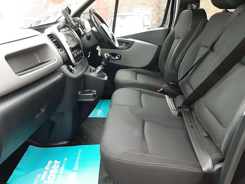 Renault Trafic 1.6 Trafic LL29 Sport Nav Energy dCi 2dr Manual 2025