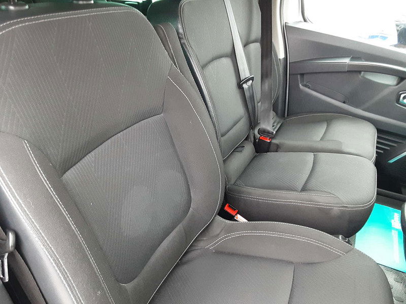 Renault Trafic 2.0 Trafic LL30 Sport Blue DCI 5dr 5dr Manual 2025