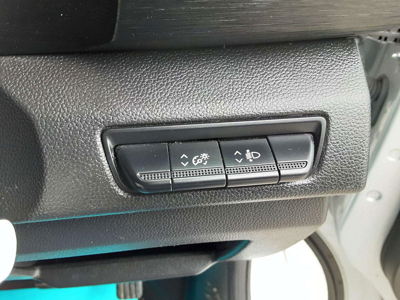 Renault Trafic 2.0 Trafic LL30 Sport Blue DCI 5dr 5dr Manual 2025