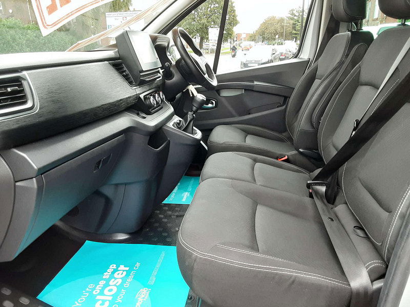 Renault Trafic 2.0 Trafic LL30 Sport Blue DCI 5dr 5dr Manual 2025