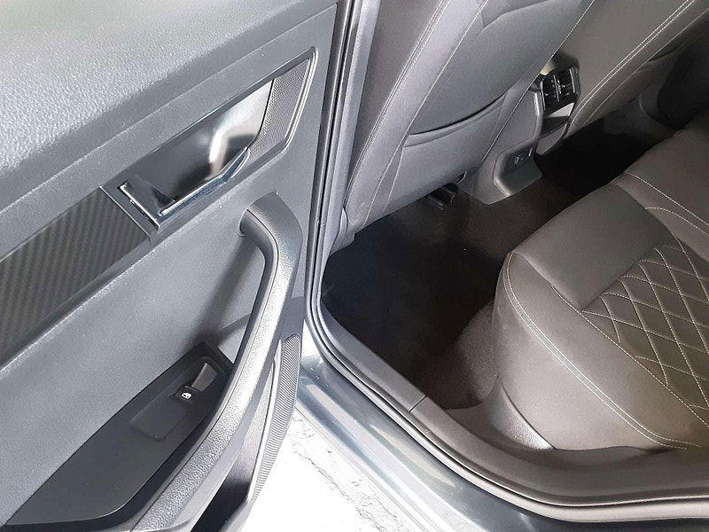 Skoda Karoq 1.5 Karoq Sportline TSi Semi-Auto 5dr 5dr Automatic 2025