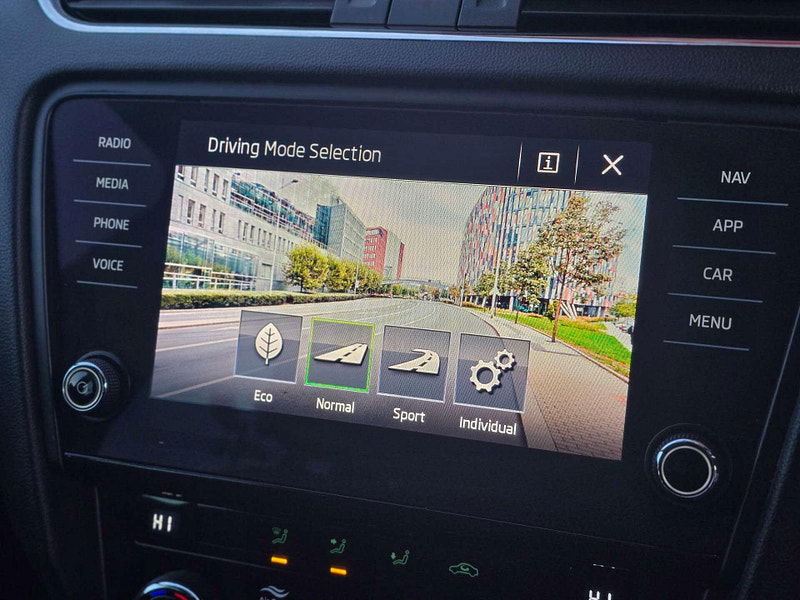 Skoda Octavia 1.6 Octavia SE L TDI 5dr 5dr Manual 2026