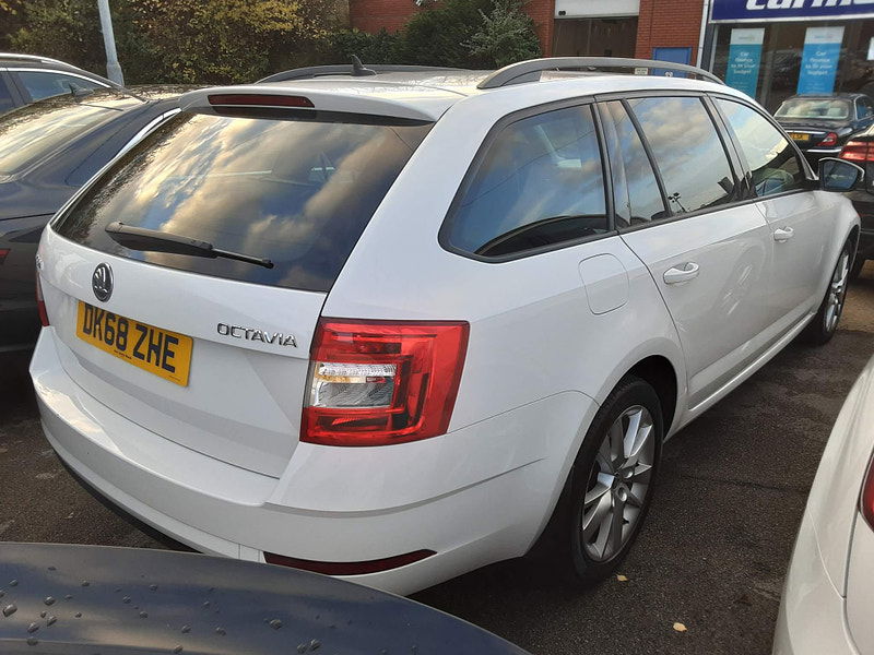 Skoda Octavia 1.6 TDI SE L DSG Euro 6 (s/s) 5dr 5dr Automatic 2025