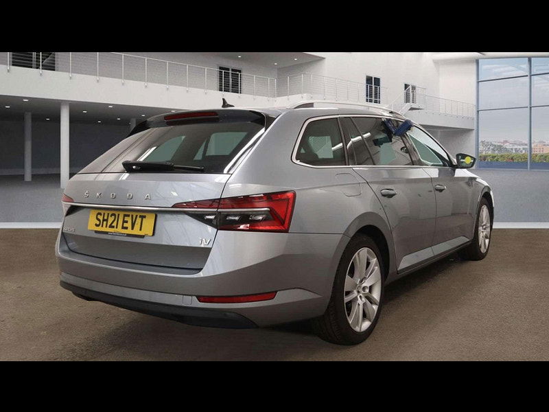 Skoda Superb 1.4 Superb SE L iV PHEV Semi-Auto 5dr 5dr Automatic 2025