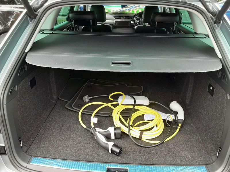 Skoda Superb 1.4 Superb SE L iV PHEV Semi-Auto 5dr 5dr Automatic 2025