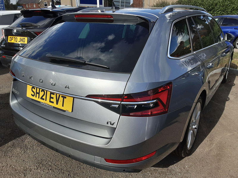 Skoda Superb 1.4 Superb SE L iV PHEV Semi-Auto 5dr 5dr Automatic 2025
