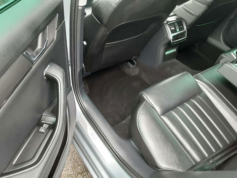 Skoda Superb 1.4 Superb SE L iV PHEV Semi-Auto 5dr 5dr Automatic 2025
