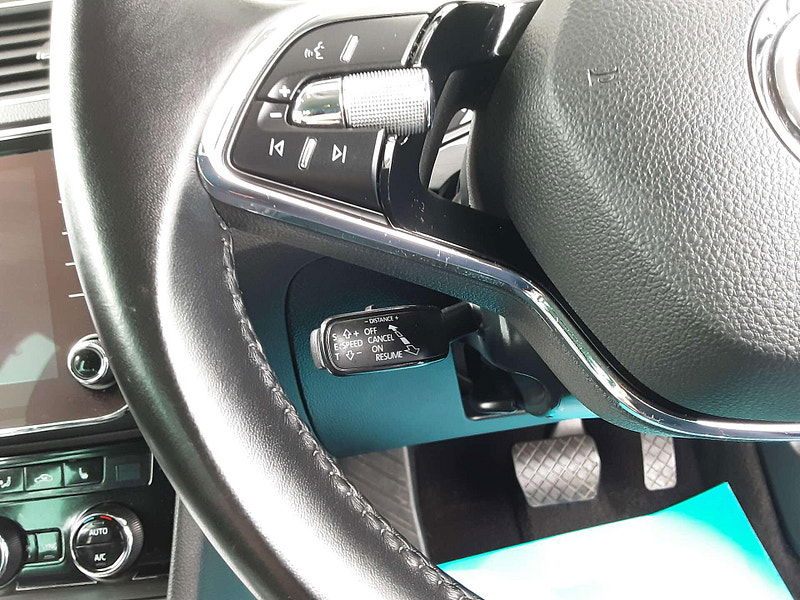 Skoda Superb 1.4 Superb SE L iV PHEV Semi-Auto 5dr 5dr Automatic 2025