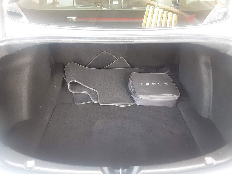 Tesla Model 3 (Dual Motor) Long Range Auto 4WDE 4dr 4dr Automatic 2025