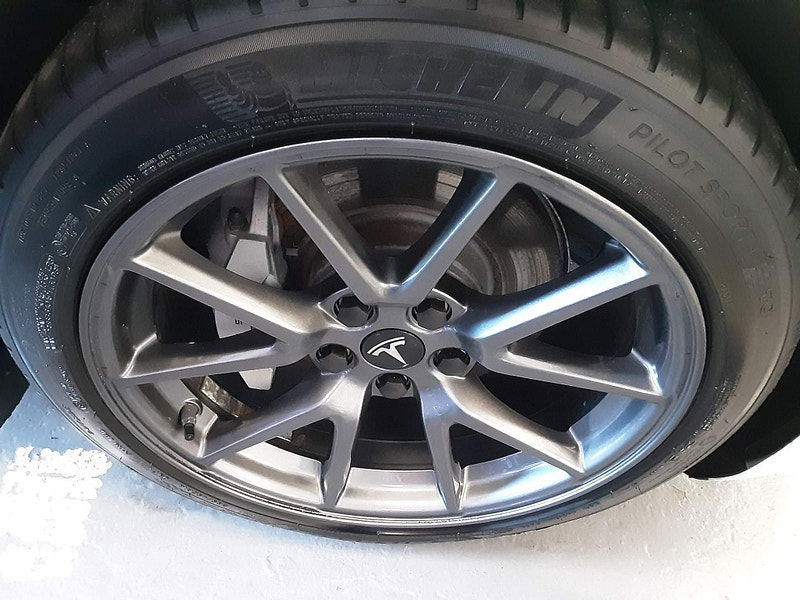 Tesla Model 3 (Dual Motor) Long Range Auto 4WDE 4dr 4dr Automatic 2025