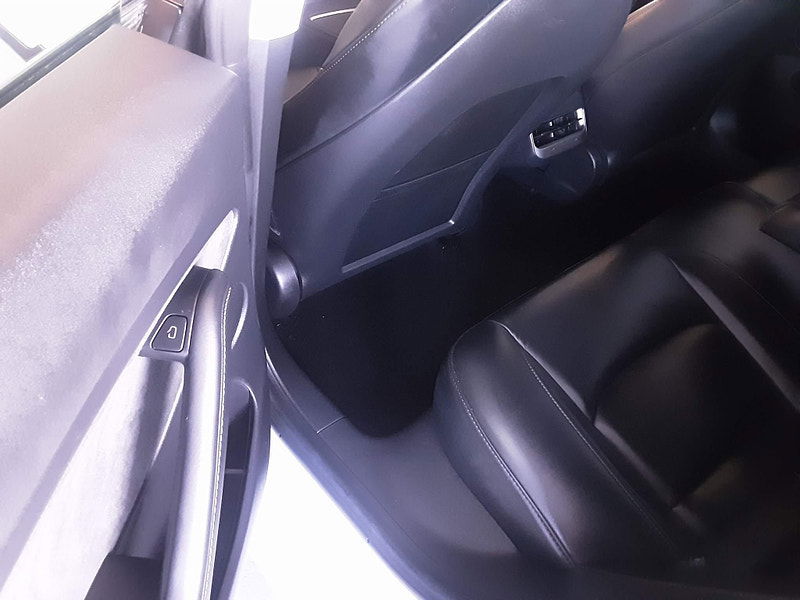 Tesla Model 3 (Dual Motor) Long Range Auto 4WDE 4dr 4dr Automatic 2025
