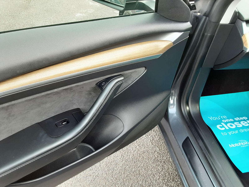 Tesla Model 3 Model 3 Long Range AWD 4WD 4dr 4dr Automatic 2025